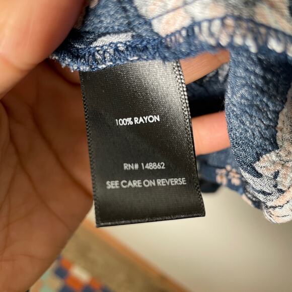 Torrid Crinkle Gauze Smocked Button Front Top 2X Floral Blue Fairy Cottagecore - Picture 7 of 13